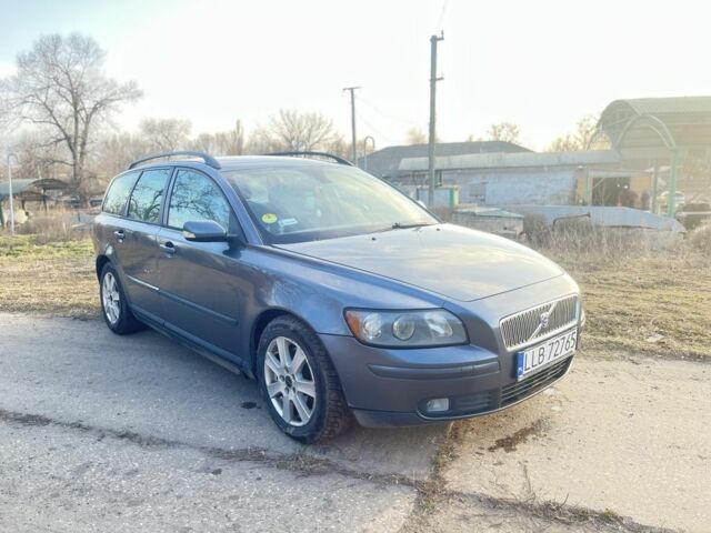 Сірий Вольво V50, об'ємом двигуна 2 л та пробігом 220 тис. км за 3450 $, фото 1 на Automoto.ua