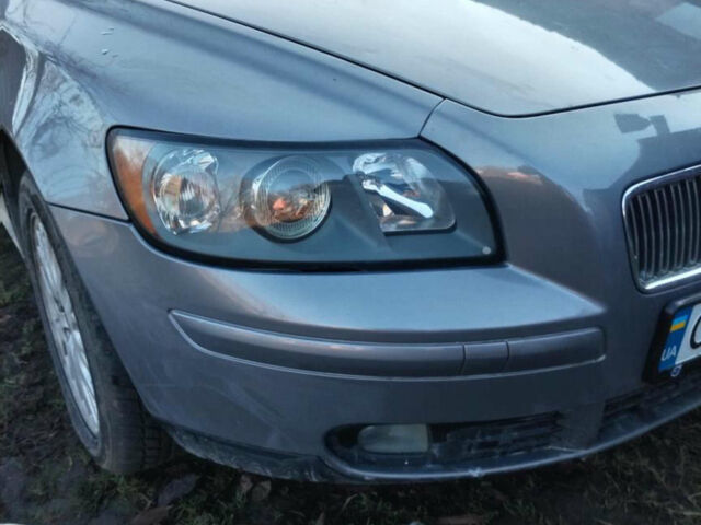Сірий Вольво V50, об'ємом двигуна 1.6 л та пробігом 420 тис. км за 4000 $, фото 1 на Automoto.ua