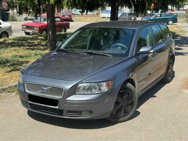 Сірий Вольво V50, об'ємом двигуна 2 л та пробігом 280 тис. км за 2747 $, фото 1 на Automoto.ua
