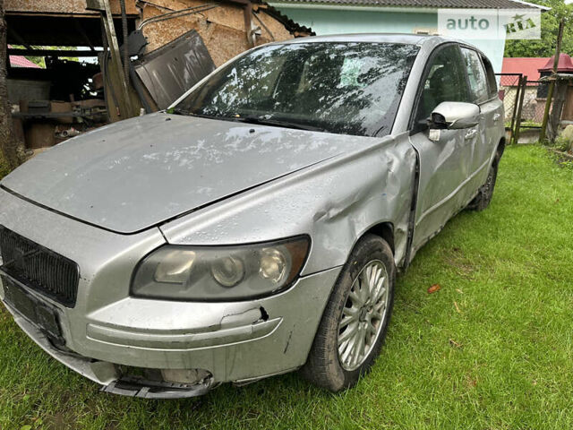 Сірий Вольво V50, об'ємом двигуна 2 л та пробігом 289 тис. км за 3199 $, фото 1 на Automoto.ua