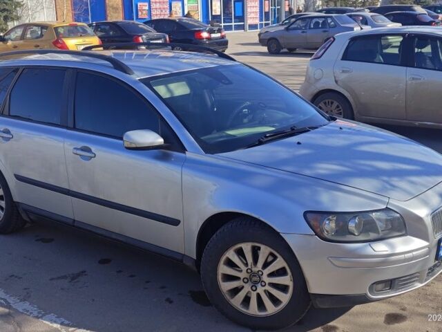 Сірий Вольво V50, об'ємом двигуна 0 л та пробігом 410 тис. км за 5300 $, фото 1 на Automoto.ua