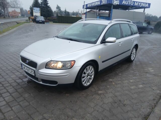 Серый Вольво В50, объемом двигателя 2 л и пробегом 350 тыс. км за 2300 $, фото 1 на Automoto.ua