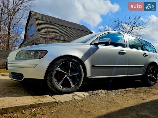 Сірий Вольво V50, об'ємом двигуна 1.6 л та пробігом 360 тис. км за 5500 $, фото 1 на Automoto.ua