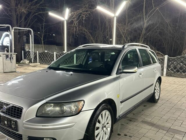 Сірий Вольво V50, об'ємом двигуна 2 л та пробігом 45 тис. км за 2999 $, фото 1 на Automoto.ua