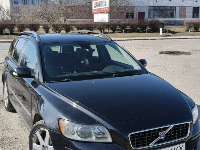 Сірий Вольво V50, об'ємом двигуна 1 л та пробігом 314 тис. км за 5200 $, фото 1 на Automoto.ua