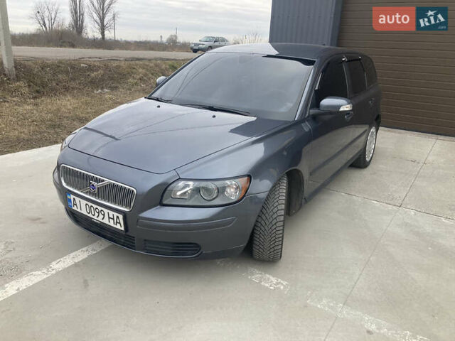 Серый Вольво В50, объемом двигателя 1.6 л и пробегом 244 тыс. км за 6850 $, фото 1 на Automoto.ua