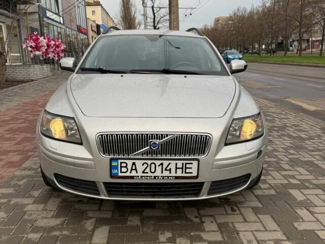 Сірий Вольво V50, об'ємом двигуна 1.8 л та пробігом 277 тис. км за 5000 $, фото 1 на Automoto.ua