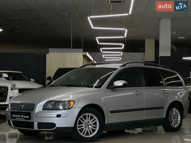 Сірий Вольво V50, об'ємом двигуна 0 л та пробігом 277 тис. км за 5999 $, фото 1 на Automoto.ua