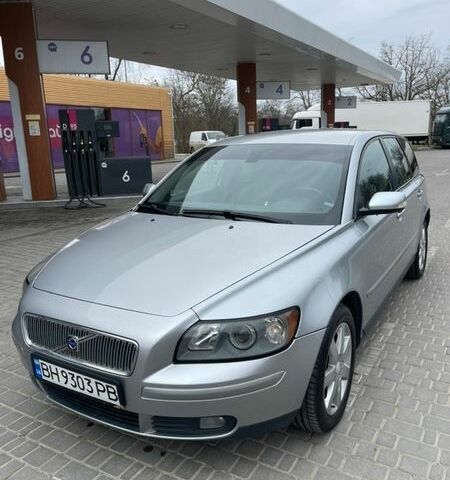 Сірий Вольво V50, об'ємом двигуна 1.8 л та пробігом 265 тис. км за 4800 $, фото 1 на Automoto.ua