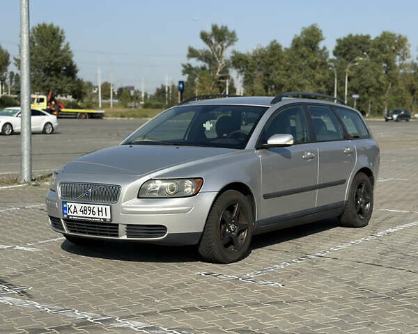 Сірий Вольво V50, об'ємом двигуна 1.6 л та пробігом 226 тис. км за 5500 $, фото 1 на Automoto.ua
