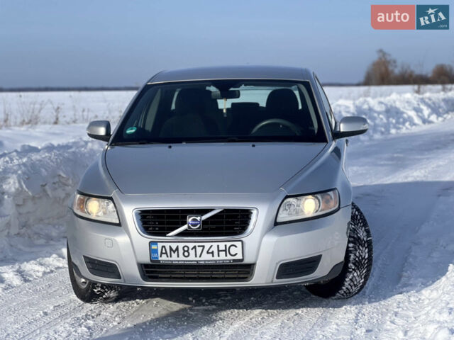 Сірий Вольво V50, об'ємом двигуна 1.56 л та пробігом 250 тис. км за 5900 $, фото 1 на Automoto.ua