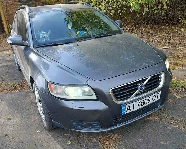 Серый Вольво В50, объемом двигателя 1.56 л и пробегом 258 тыс. км за 6199 $, фото 1 на Automoto.ua