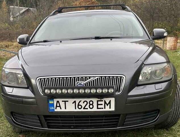 Сірий Вольво V50, об'ємом двигуна 1.56 л та пробігом 590 тис. км за 3700 $, фото 1 на Automoto.ua