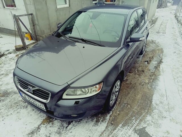 Сірий Вольво V50, об'ємом двигуна 1.6 л та пробігом 250 тис. км за 5200 $, фото 1 на Automoto.ua