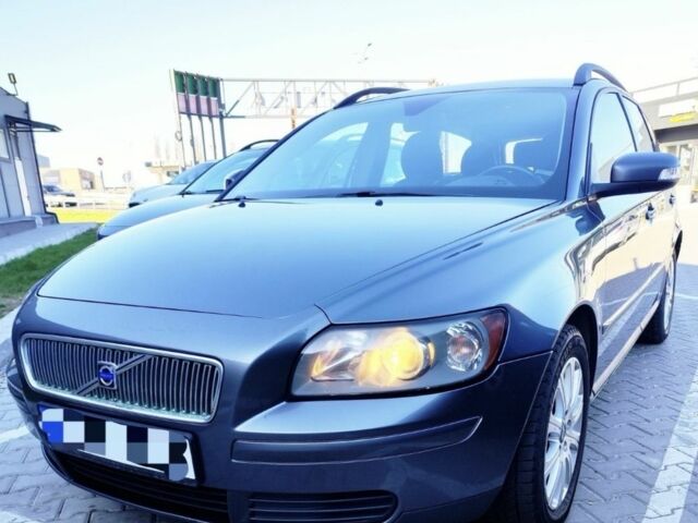 Сірий Вольво V50, об'ємом двигуна 2 л та пробігом 380 тис. км за 3500 $, фото 1 на Automoto.ua