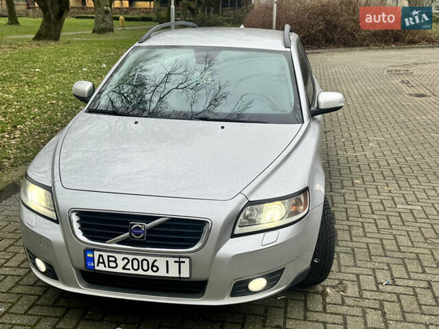 Серый Вольво В50, объемом двигателя 1.8 л и пробегом 315 тыс. км за 5700 $, фото 1 на Automoto.ua
