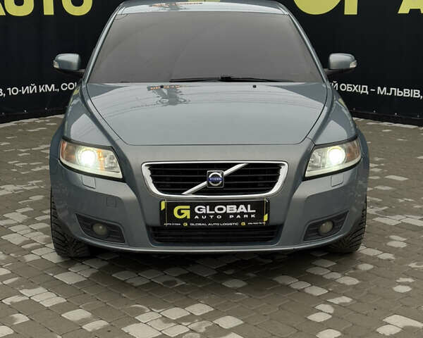 Сірий Вольво V50, об'ємом двигуна 1.56 л та пробігом 244 тис. км за 6900 $, фото 1 на Automoto.ua