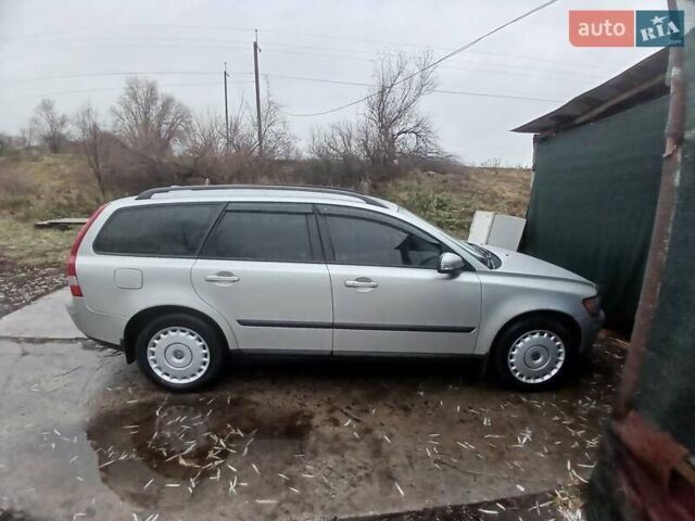 Сірий Вольво V50, об'ємом двигуна 0 л та пробігом 217 тис. км за 7200 $, фото 1 на Automoto.ua