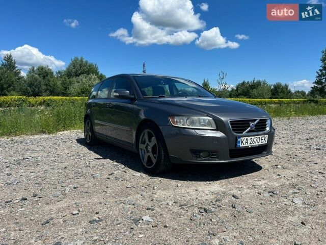 Сірий Вольво V50, об'ємом двигуна 1.6 л та пробігом 400 тис. км за 6500 $, фото 1 на Automoto.ua