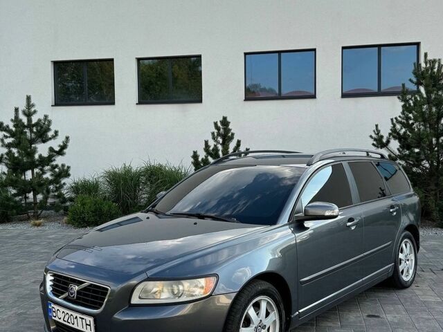Сірий Вольво V50, об'ємом двигуна 1.56 л та пробігом 252 тис. км за 6500 $, фото 1 на Automoto.ua