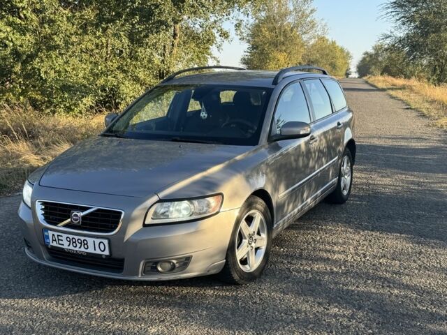 Сірий Вольво V50, об'ємом двигуна 1.6 л та пробігом 320 тис. км за 6199 $, фото 1 на Automoto.ua