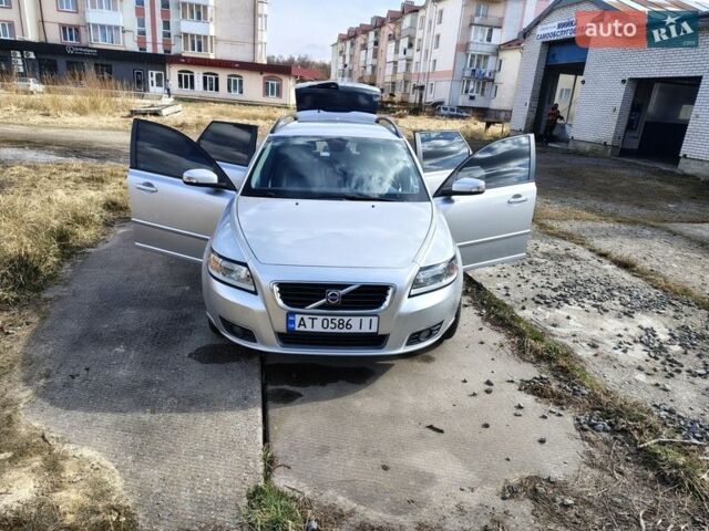 Сірий Вольво V50, об'ємом двигуна 1.6 л та пробігом 232 тис. км за 5900 $, фото 1 на Automoto.ua