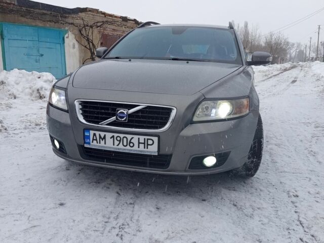Сірий Вольво V50, об'ємом двигуна 1.6 л та пробігом 349 тис. км за 6800 $, фото 1 на Automoto.ua