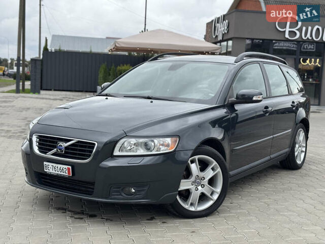 Сірий Вольво V50, об'ємом двигуна 1.6 л та пробігом 217 тис. км за 6999 $, фото 1 на Automoto.ua