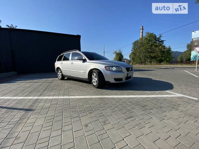 Сірий Вольво V50, об'ємом двигуна 1.6 л та пробігом 290 тис. км за 5999 $, фото 1 на Automoto.ua