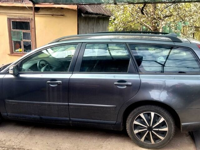 Сірий Вольво V50, об'ємом двигуна 1.6 л та пробігом 280 тис. км за 7000 $, фото 1 на Automoto.ua