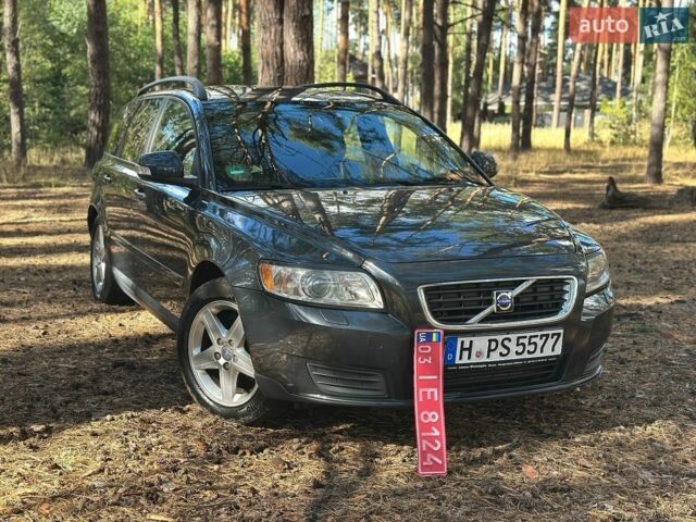 Сірий Вольво V50, об'ємом двигуна 1.6 л та пробігом 215 тис. км за 6850 $, фото 1 на Automoto.ua