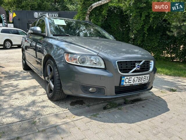 Серый Вольво В50, объемом двигателя 1.56 л и пробегом 230 тыс. км за 7200 $, фото 1 на Automoto.ua