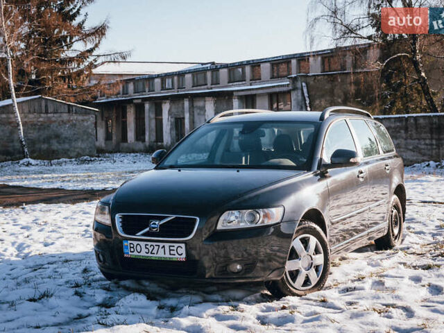 Серый Вольво В50, объемом двигателя 1.6 л и пробегом 280 тыс. км за 6800 $, фото 1 на Automoto.ua