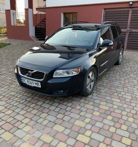 Сірий Вольво V50, об'ємом двигуна 1.56 л та пробігом 245 тис. км за 7700 $, фото 1 на Automoto.ua