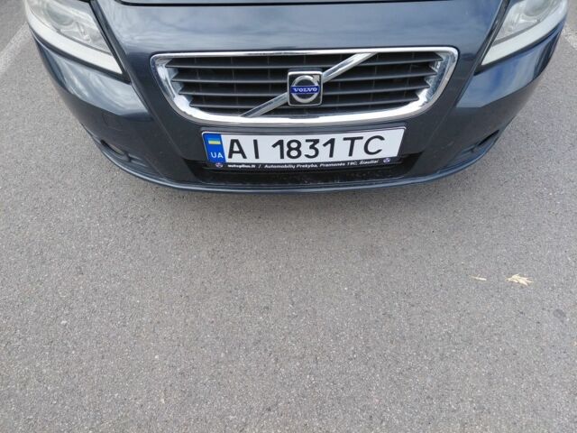 Сірий Вольво V50, об'ємом двигуна 2 л та пробігом 270 тис. км за 4755 $, фото 1 на Automoto.ua