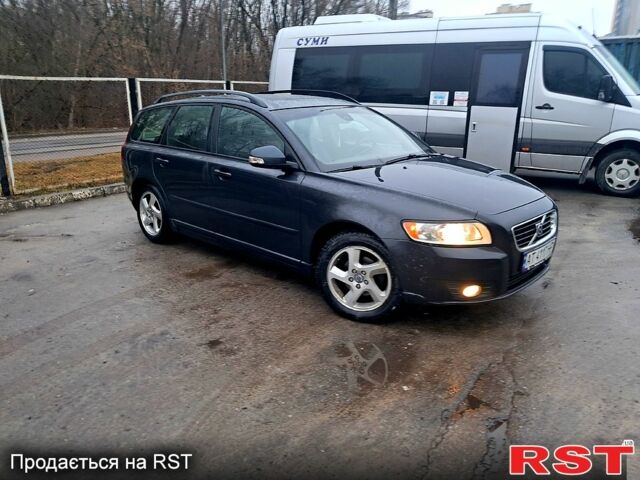 Серый Вольво В50, объемом двигателя 1.6 л и пробегом 270 тыс. км за 6500 $, фото 1 на Automoto.ua