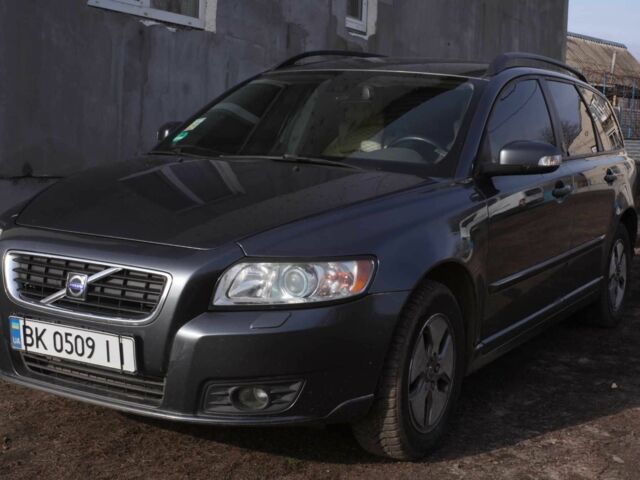 Сірий Вольво V50, об'ємом двигуна 1.6 л та пробігом 3 тис. км за 6300 $, фото 1 на Automoto.ua