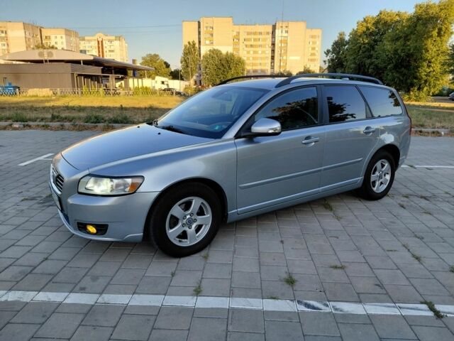 Сірий Вольво V50, об'ємом двигуна 1.6 л та пробігом 227 тис. км за 6000 $, фото 1 на Automoto.ua
