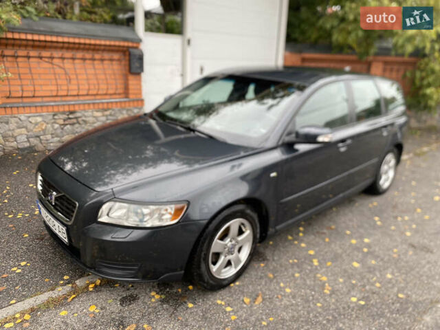 Сірий Вольво V50, об'ємом двигуна 1.56 л та пробігом 337 тис. км за 6300 $, фото 1 на Automoto.ua