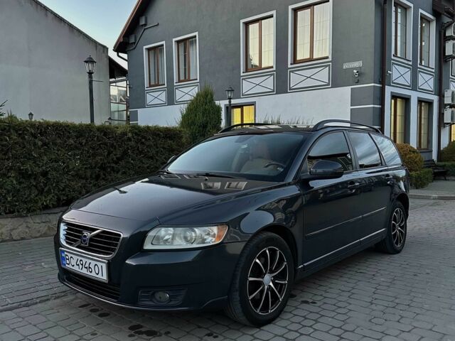 Вольво В50 2010 в Жовкве на Automoto.ua Серый Вольво В50, объемом двигателя 1.6 л и пробегом 242 тыс. км за 7500 $, фото 1 на Automoto.ua