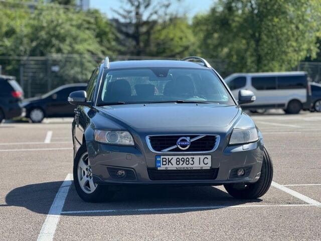 Сірий Вольво V50, об'ємом двигуна 1.6 л та пробігом 244 тис. км за 7707 $, фото 1 на Automoto.ua
