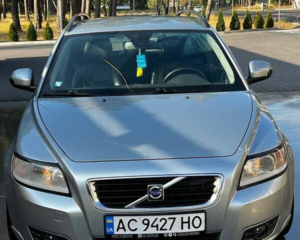 Сірий Вольво V50, об'ємом двигуна 1.56 л та пробігом 184 тис. км за 7100 $, фото 1 на Automoto.ua