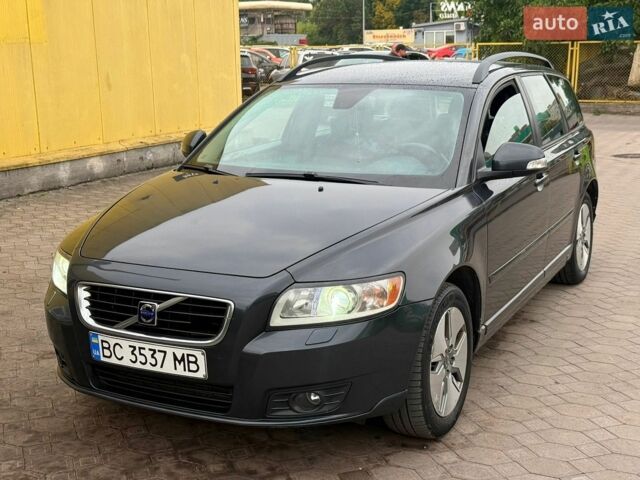 Сірий Вольво V50, об'ємом двигуна 1.6 л та пробігом 302 тис. км за 5500 $, фото 1 на Automoto.ua