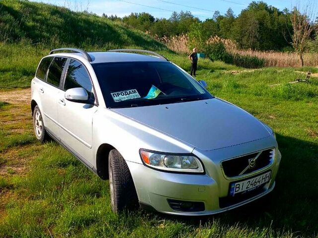 Сірий Вольво V50, об'ємом двигуна 1.6 л та пробігом 200 тис. км за 7200 $, фото 1 на Automoto.ua