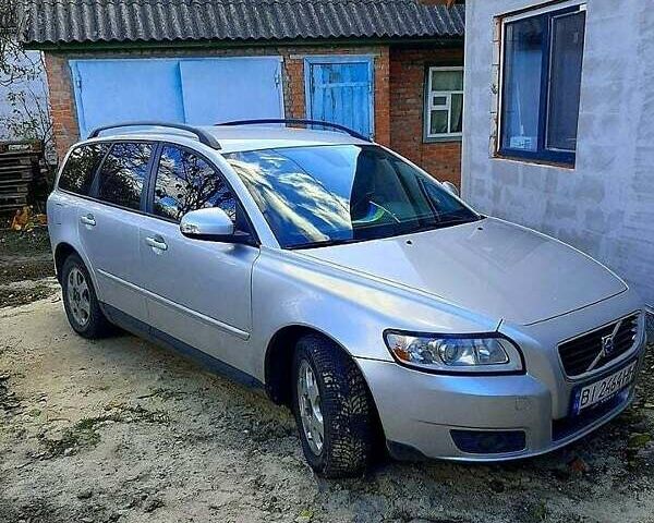 Серый Вольво В50, объемом двигателя 1.6 л и пробегом 265 тыс. км за 8000 $, фото 1 на Automoto.ua