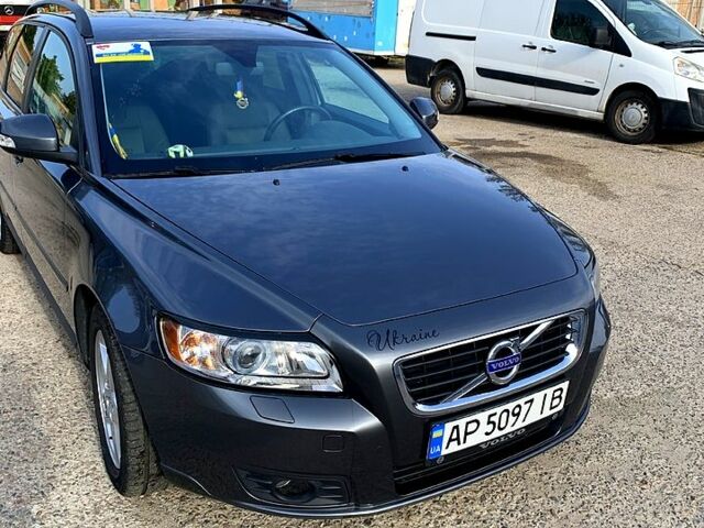 Сірий Вольво V50, об'ємом двигуна 2 л та пробігом 288 тис. км за 8000 $, фото 1 на Automoto.ua