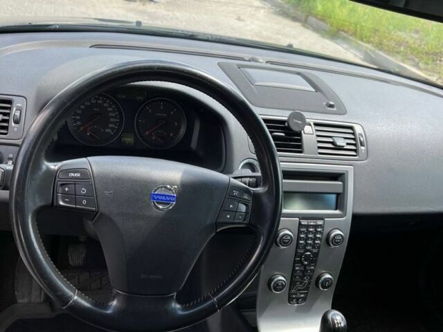 Сірий Вольво V50, об'ємом двигуна 1.6 л та пробігом 227 тис. км за 7500 $, фото 1 на Automoto.ua