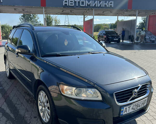 Сірий Вольво V50, об'ємом двигуна 1.56 л та пробігом 227 тис. км за 6950 $, фото 1 на Automoto.ua