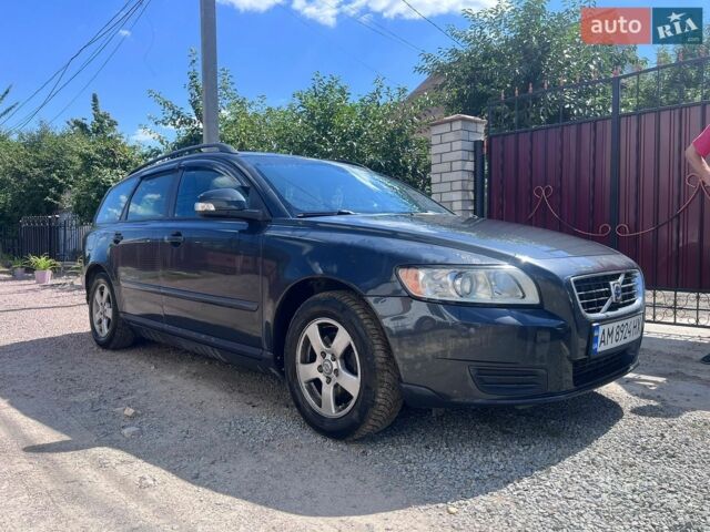 Сірий Вольво V50, об'ємом двигуна 1.56 л та пробігом 231 тис. км за 6800 $, фото 1 на Automoto.ua