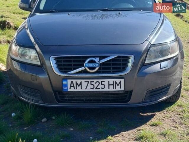 Сірий Вольво V50, об'ємом двигуна 1.6 л та пробігом 249 тис. км за 6400 $, фото 1 на Automoto.ua